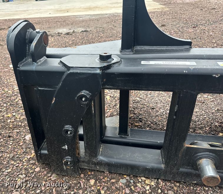 image for item LR9437 Caterpillar  quick coupler