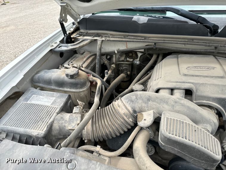 image for item NQ9758 2010 Chevrolet  Silverado 1500 Ext. Cab pickup truck