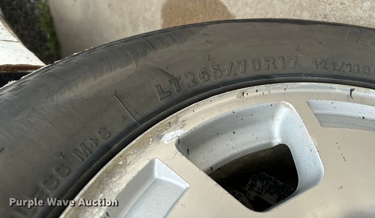 image for item NQ9758 2010 Chevrolet  Silverado 1500 Ext. Cab pickup truck