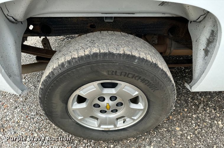 image for item NQ9758 2010 Chevrolet  Silverado 1500 Ext. Cab pickup truck