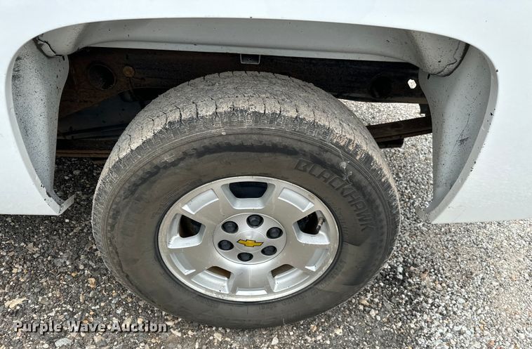 image for item NQ9758 2010 Chevrolet  Silverado 1500 Ext. Cab pickup truck