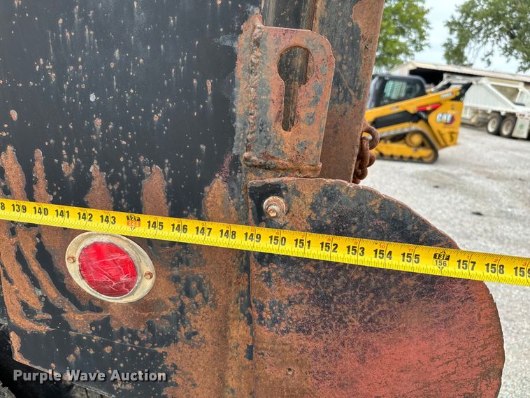 image for item NQ9759 2005 Mack CV713 dump truck