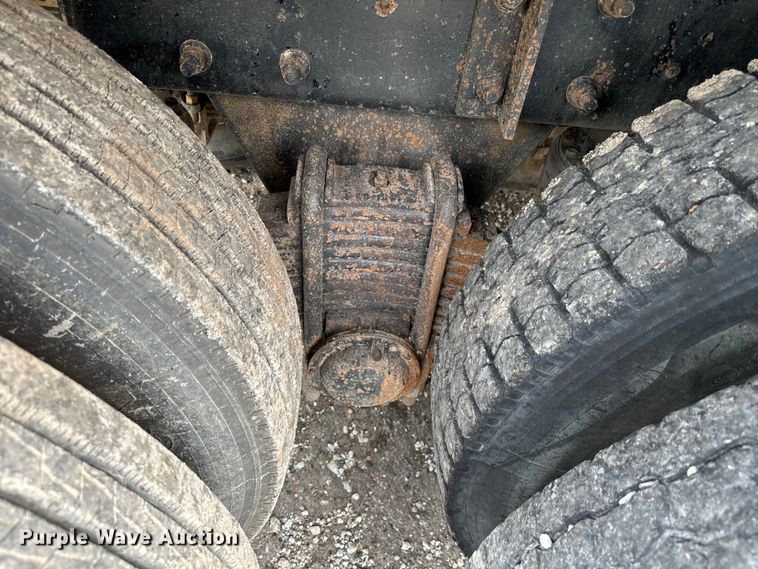 image for item NQ9759 2005 Mack CV713 dump truck