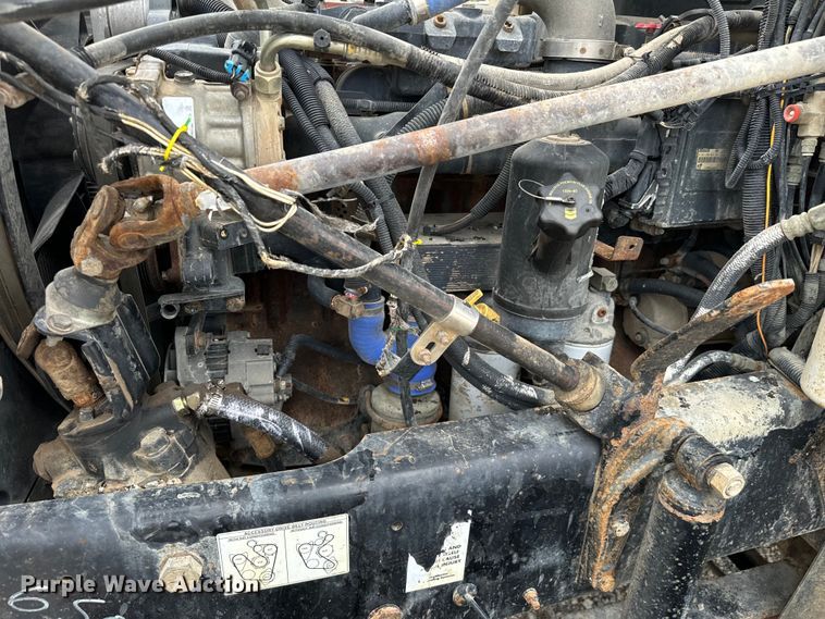 image for item NQ9759 2005 Mack CV713 dump truck