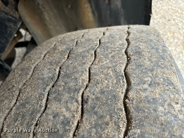 image for item NQ9759 2005 Mack CV713 dump truck