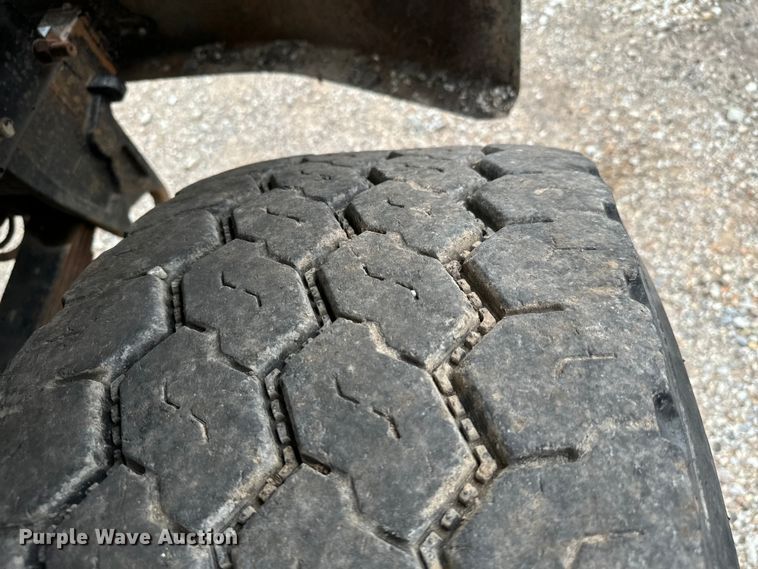 image for item NQ9759 2005 Mack CV713 dump truck