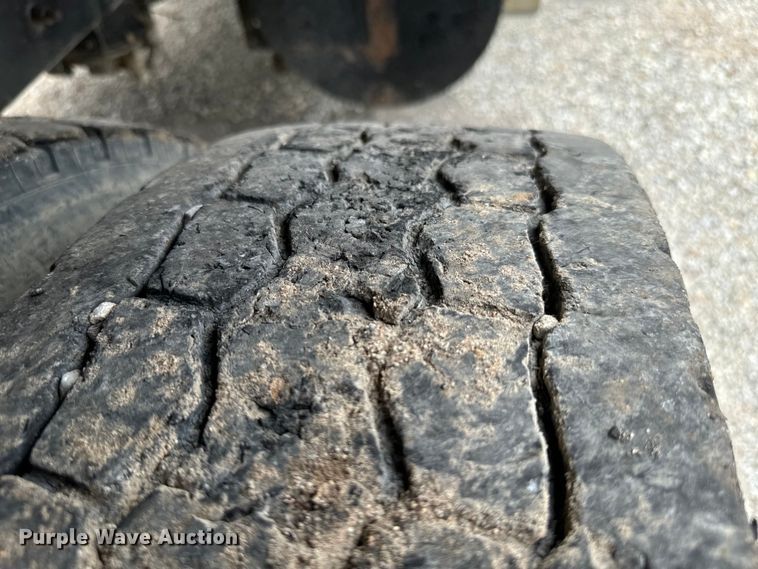 image for item NQ9759 2005 Mack CV713 dump truck