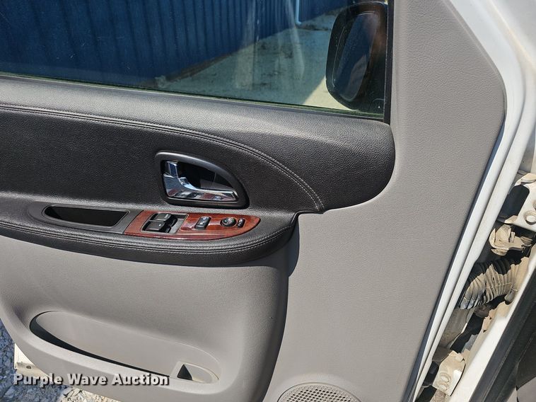 image for item NX9094 2008 Chevrolet Uplander LS van