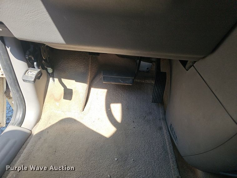 image for item NX9094 2008 Chevrolet Uplander LS van