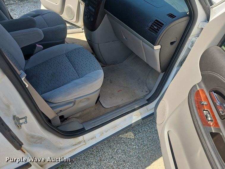 image for item NX9094 2008 Chevrolet Uplander LS van