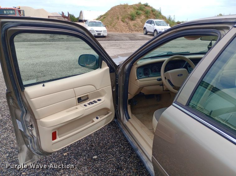 image for item NY9457 2006 Ford Crown Victoria Police Interceptor 