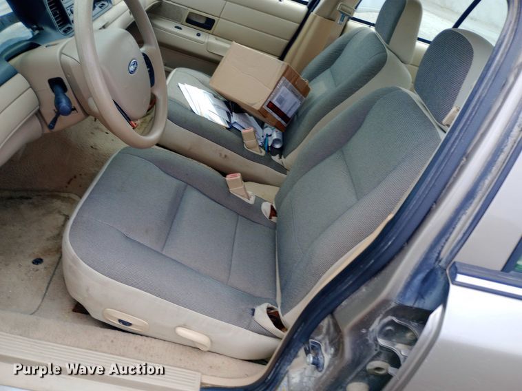 image for item NY9457 2006 Ford Crown Victoria Police Interceptor 