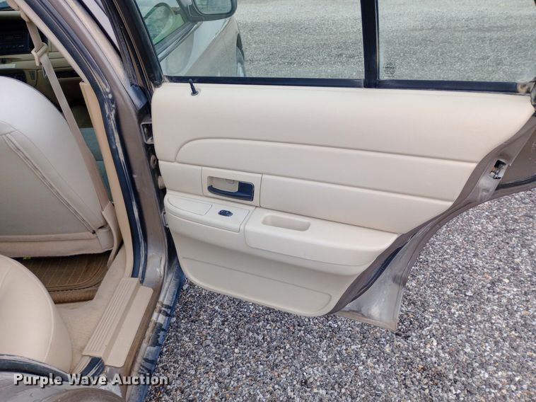 image for item NY9457 2006 Ford Crown Victoria Police Interceptor 