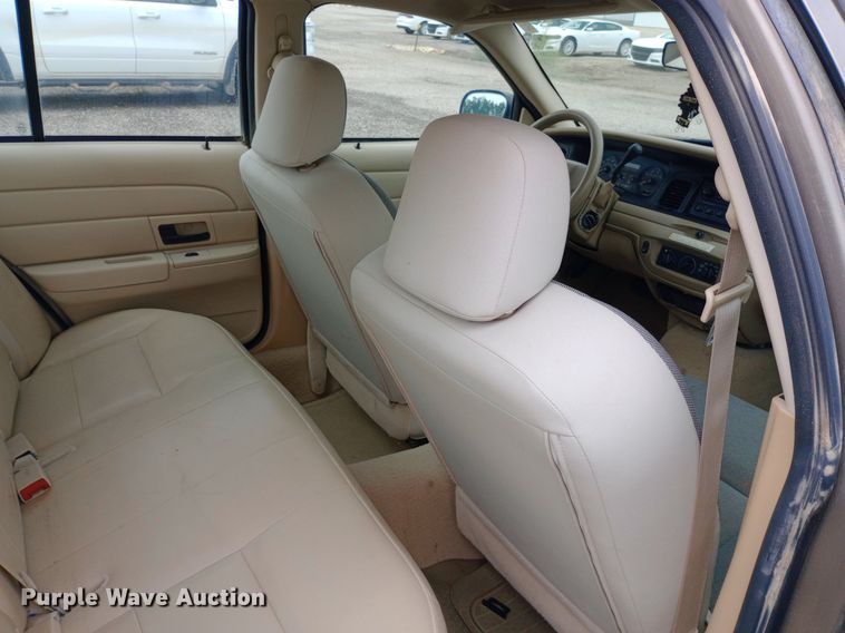 image for item NY9457 2006 Ford Crown Victoria Police Interceptor 