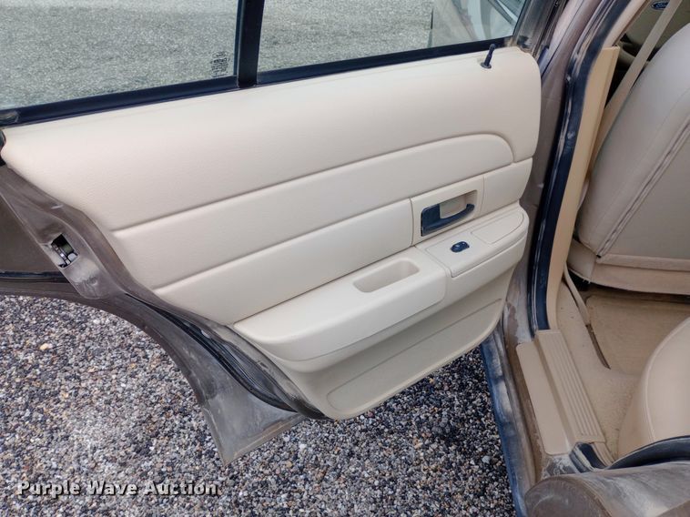 image for item NY9457 2006 Ford Crown Victoria Police Interceptor 