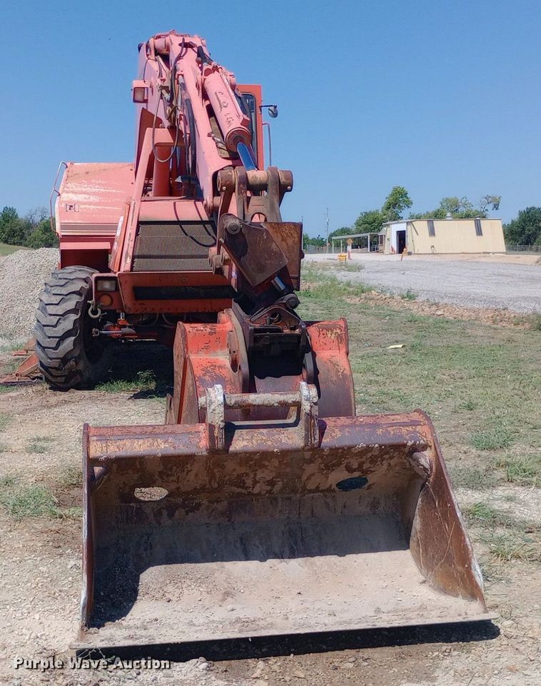 image for item NY9474 Badger Cruz-Air 1085C wheeled excavator