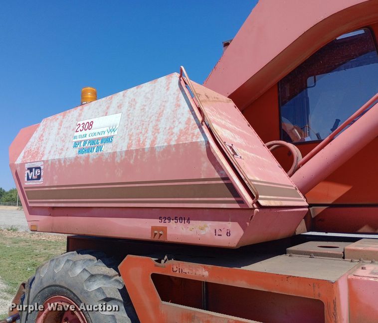 image for item NY9474 Badger Cruz-Air 1085C wheeled excavator