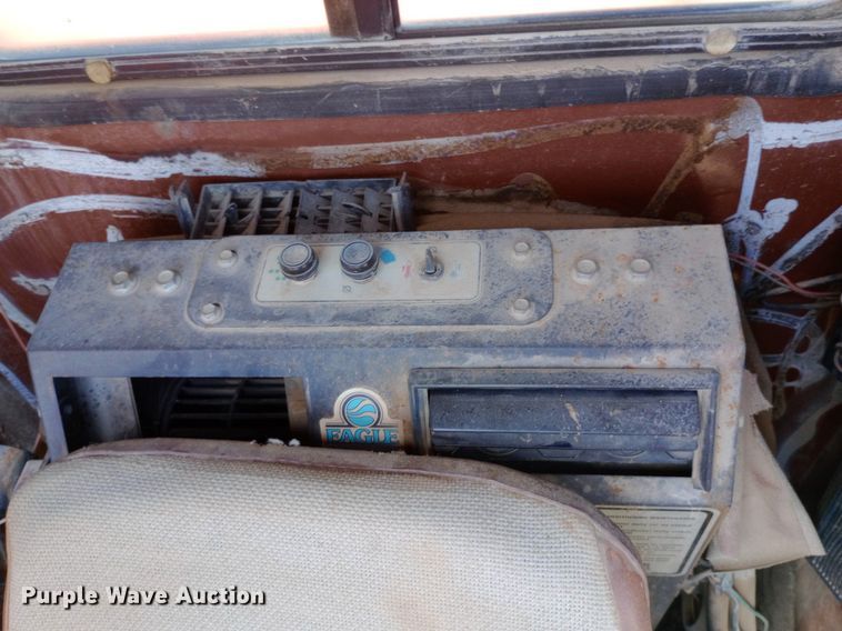 image for item NY9474 Badger Cruz-Air 1085C wheeled excavator