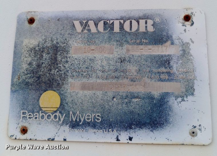 image for item NY9509 1985 International F1954 vacuum truck