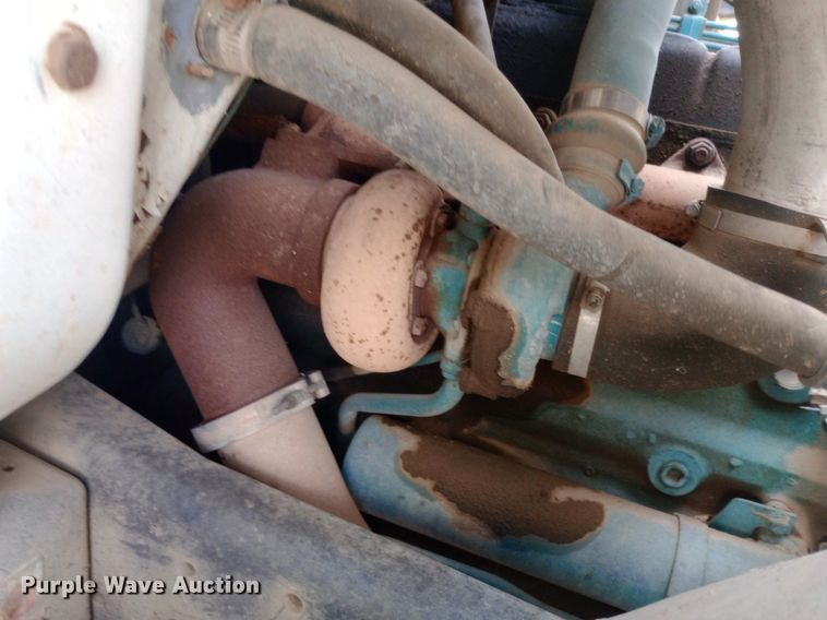 image for item NY9509 1985 International F1954 vacuum truck