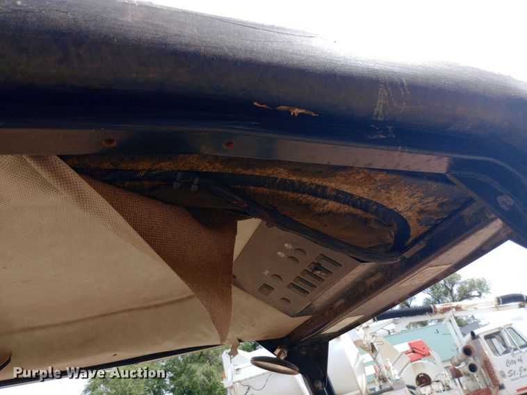 image for item NY9510 John Deere 1435 lawn mower