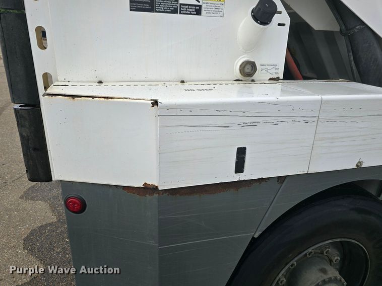 image for item OD9717 2017 Global M3 street sweeper