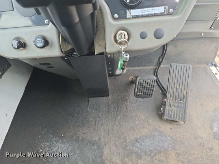 image for item OD9717 2017 Global M3 street sweeper