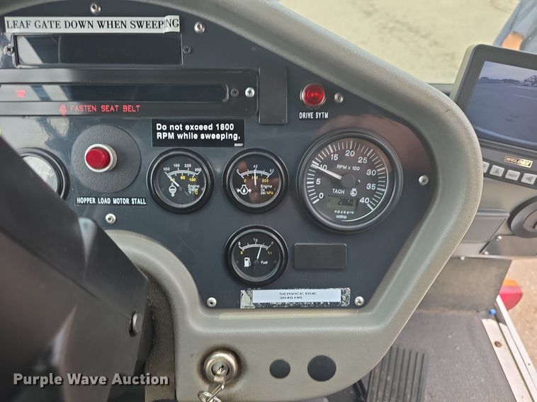 image for item OD9717 2017 Global M3 street sweeper