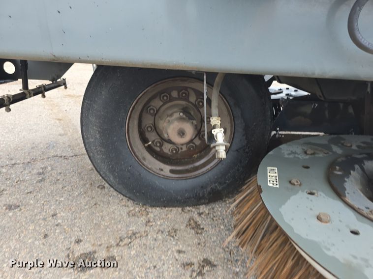 image for item OD9717 2017 Global M3 street sweeper