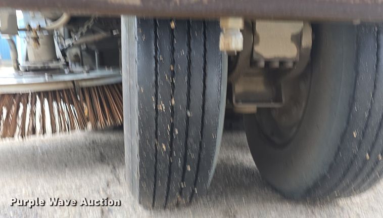 image for item OD9717 2017 Global M3 street sweeper