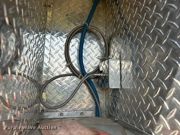 image for item OF9985 2006 Ford  E450 Super Duty ambulance