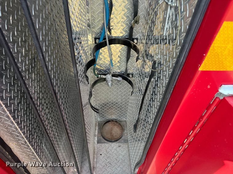 image for item OF9985 2006 Ford  E450 Super Duty ambulance