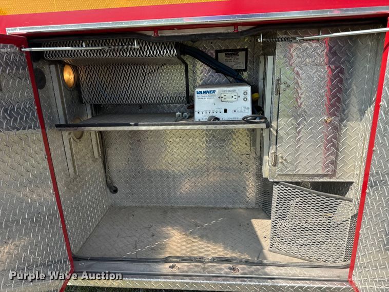 image for item OF9985 2006 Ford  E450 Super Duty ambulance