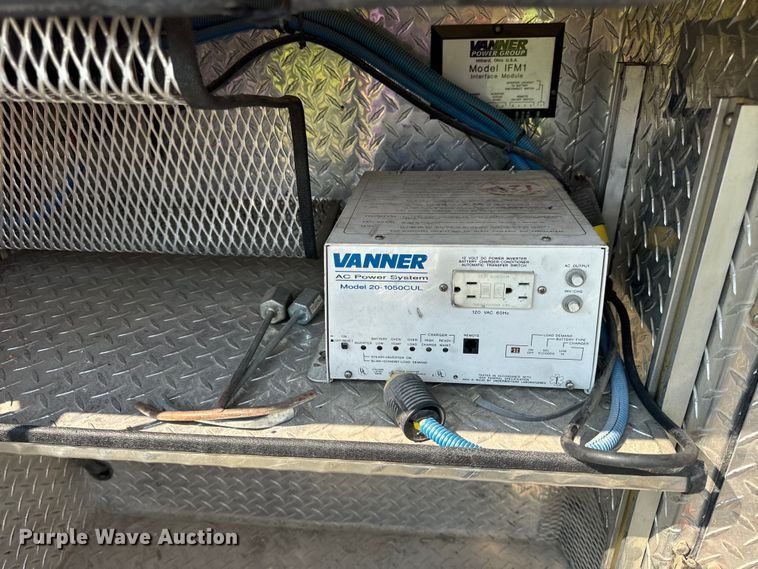 image for item OF9985 2006 Ford  E450 Super Duty ambulance