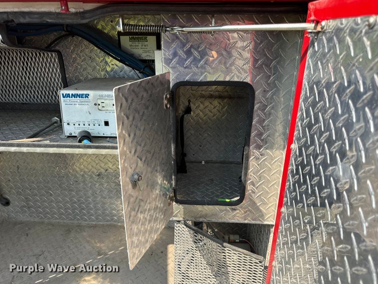 image for item OF9985 2006 Ford  E450 Super Duty ambulance