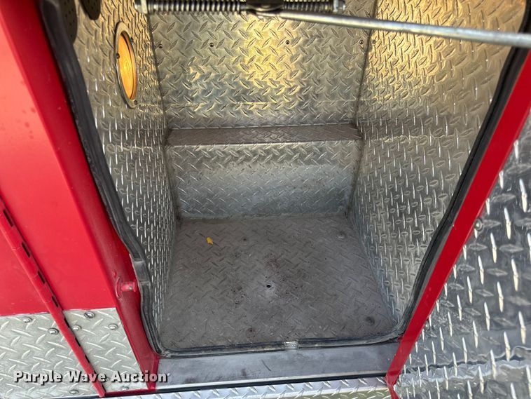 image for item OF9985 2006 Ford  E450 Super Duty ambulance