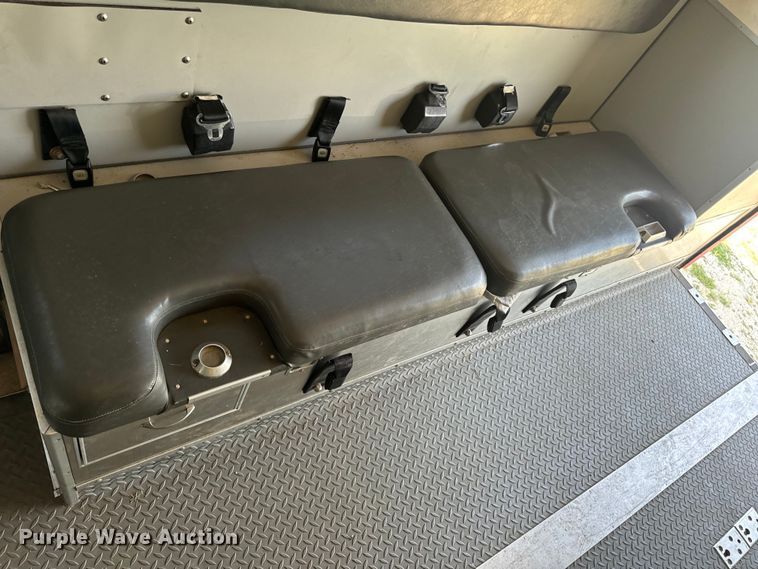 image for item OF9985 2006 Ford  E450 Super Duty ambulance