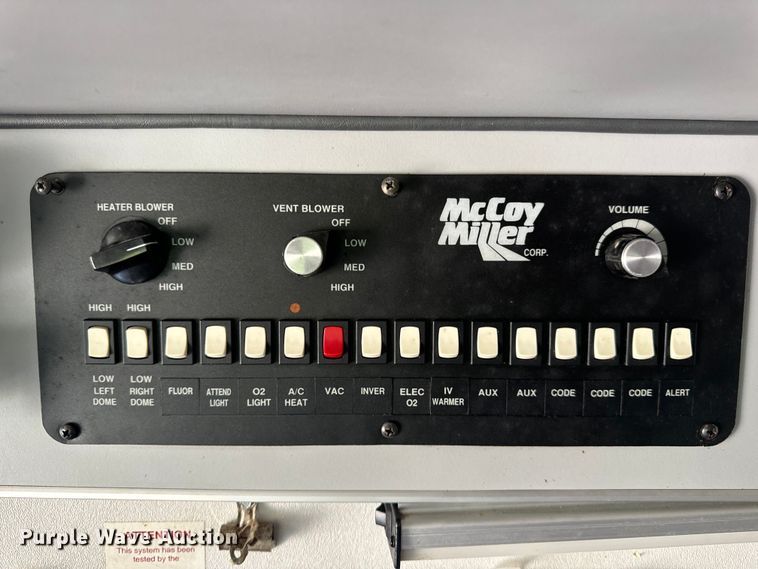 image for item OF9985 2006 Ford  E450 Super Duty ambulance