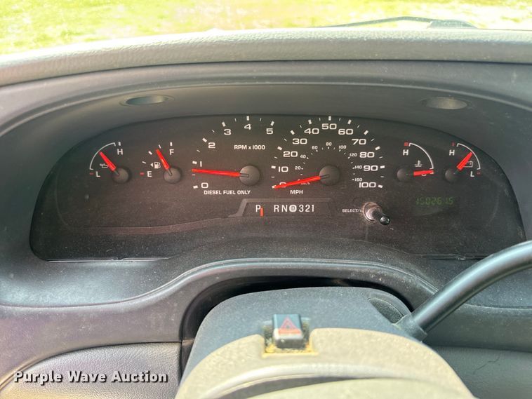 image for item OF9985 2006 Ford  E450 Super Duty ambulance