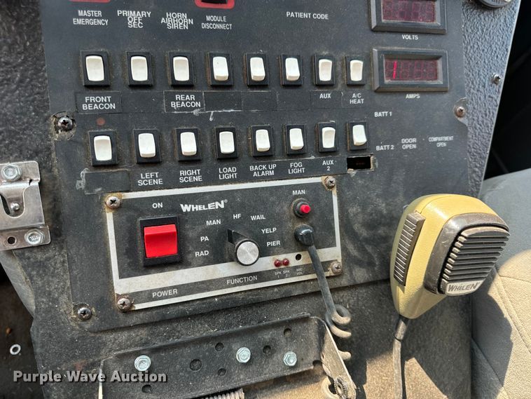 image for item OF9985 2006 Ford  E450 Super Duty ambulance