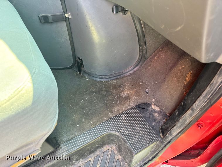 image for item OF9985 2006 Ford  E450 Super Duty ambulance