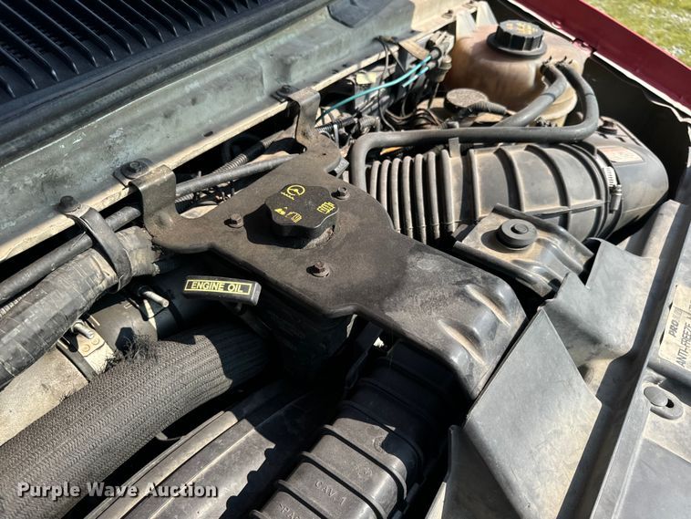 image for item OF9985 2006 Ford  E450 Super Duty ambulance