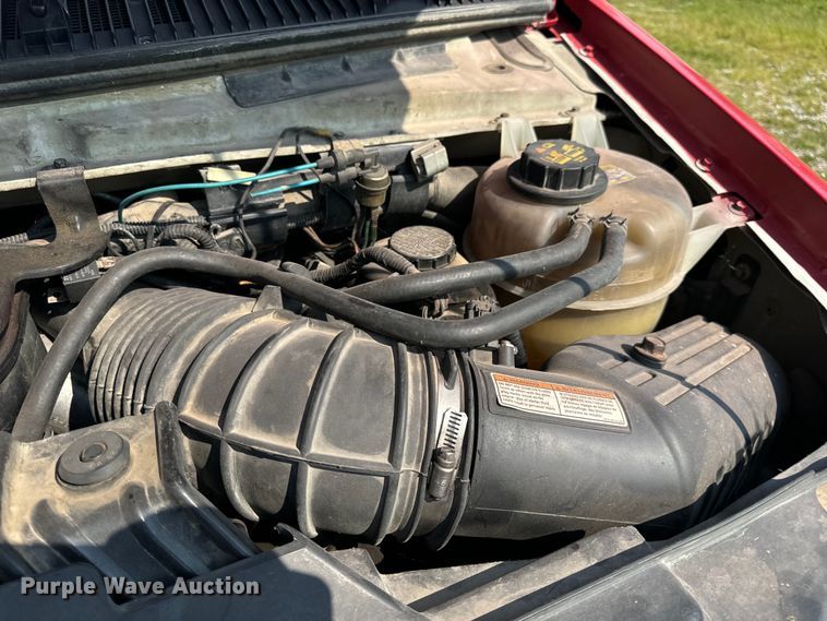 image for item OF9985 2006 Ford  E450 Super Duty ambulance