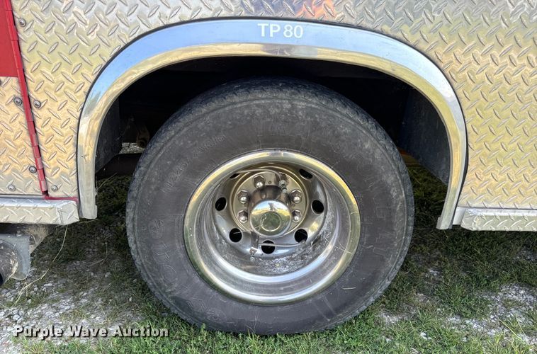 image for item OF9985 2006 Ford  E450 Super Duty ambulance