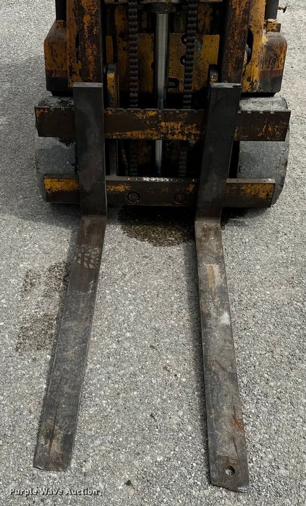 image for item OG9573 Hyster  forklift