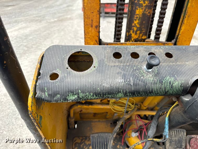 image for item OG9573 Hyster  forklift