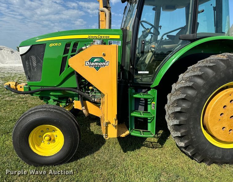 image for item OG9648 2014 John Deere  6105D tractor