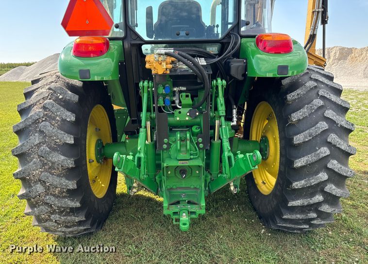 image for item OG9648 2014 John Deere  6105D tractor