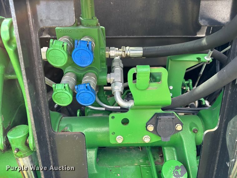 image for item OG9648 2014 John Deere  6105D tractor