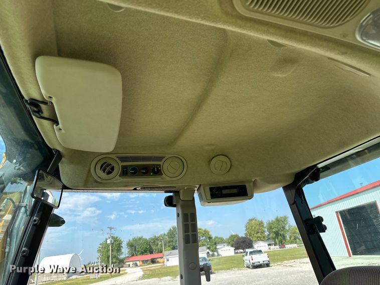 image for item OG9648 2014 John Deere  6105D tractor